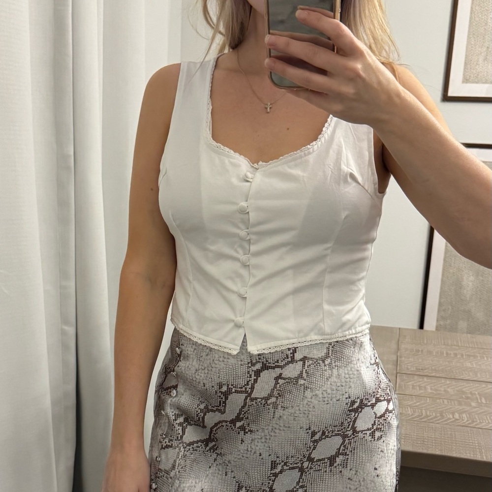 White Button-Up Tank Top - Picture 3 of 16